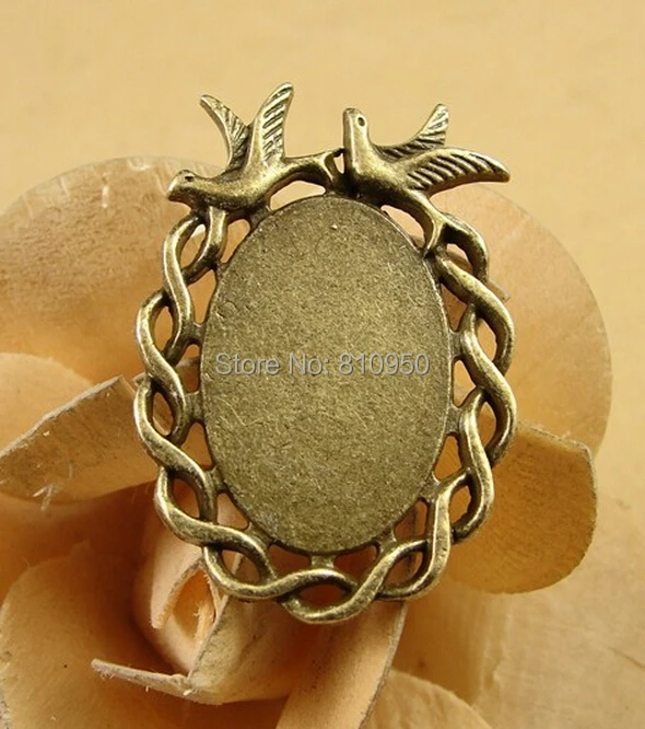 

40pcs/lot) 36x26MM inner:18*25mm Alloy/Metal Antique Bronze/Silver Pigeon Blank Jewelry Pendant Cameo Cabochon Base Settings