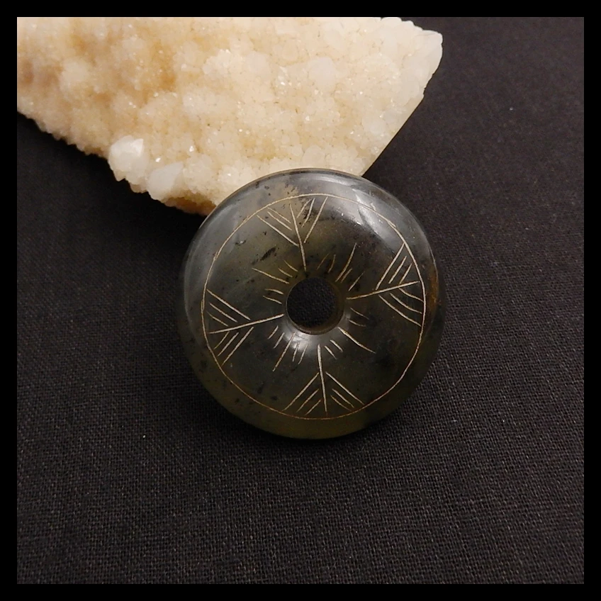 

Round Shape jade Gemstone Pendant Beads 51x17mm 67.4g Cahrms Jewelry For Moving Accessory