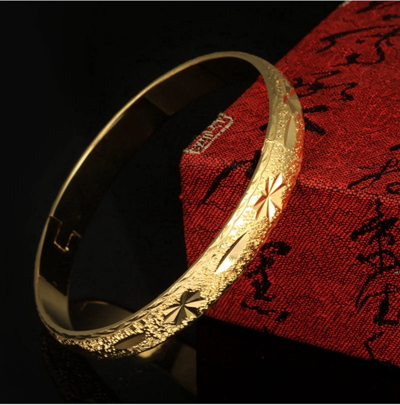 

Vintage Bracelet Yellow Gold Filled Openable Womens Bangle Dia 60mm