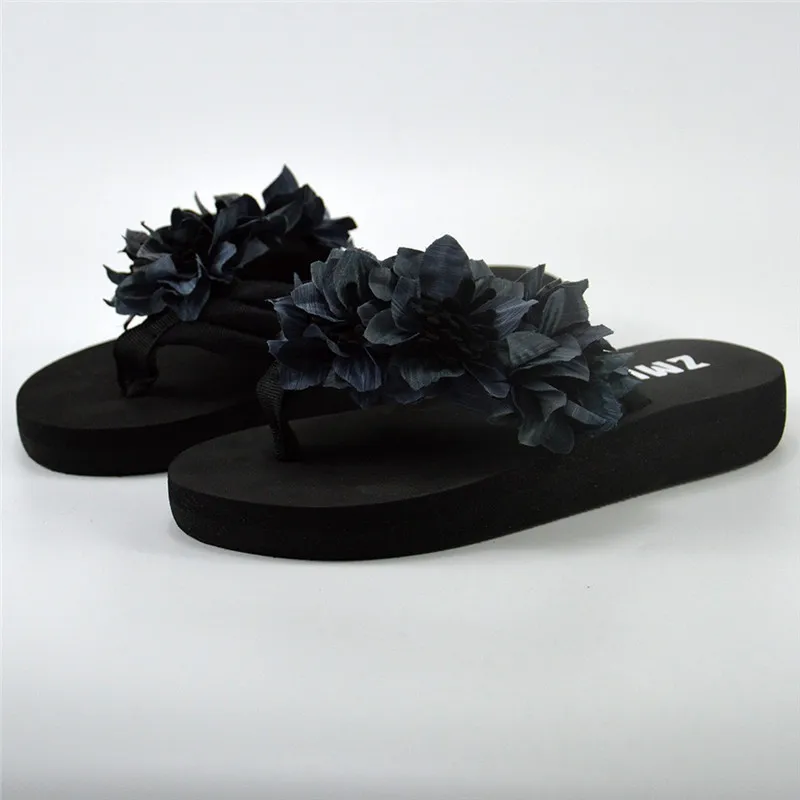 Летние женские туфли на танкетке с рифленой подошвой сандалии цветочным узором