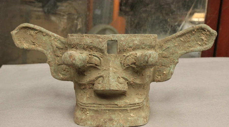 16 &quotКитайский SanXingDui культура старый Бронзовый человек лицо Голова Статуя
