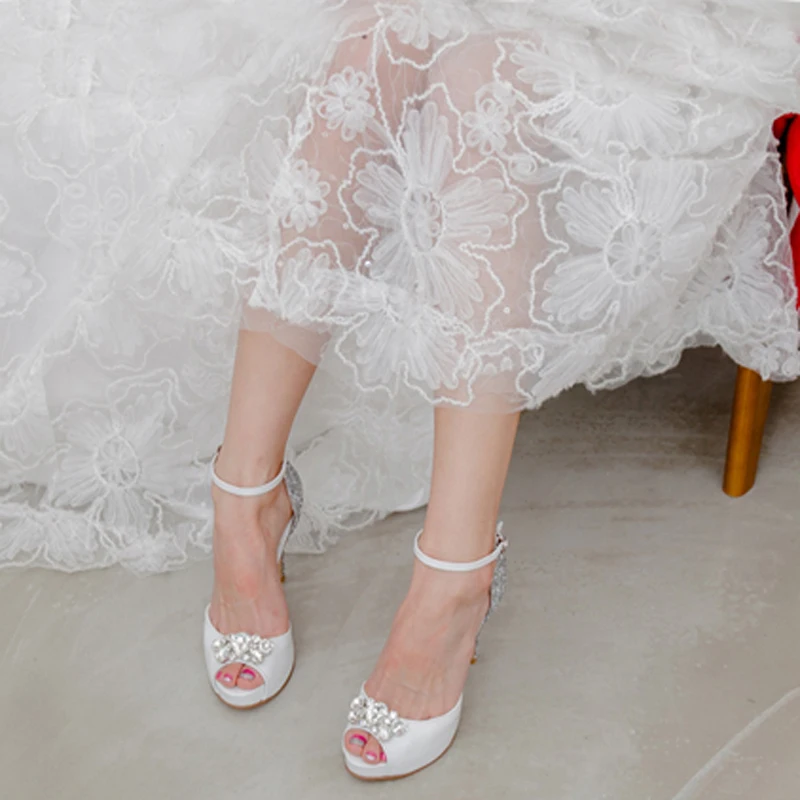 Туфли из белой овчины со стразами в стиле Золушки блестящие туфли лодочки с