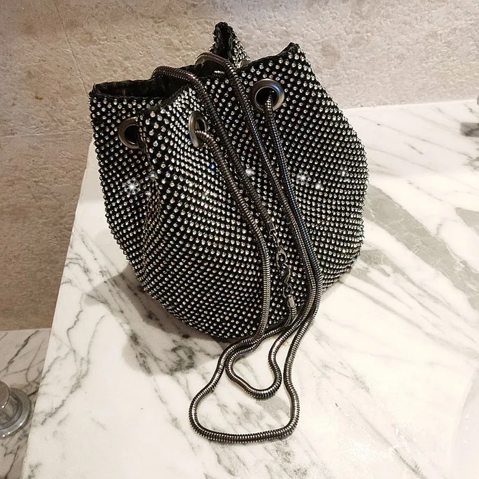 Сумка-мессенджер Черная/серебристая с бриллиантами | Багаж и сумки