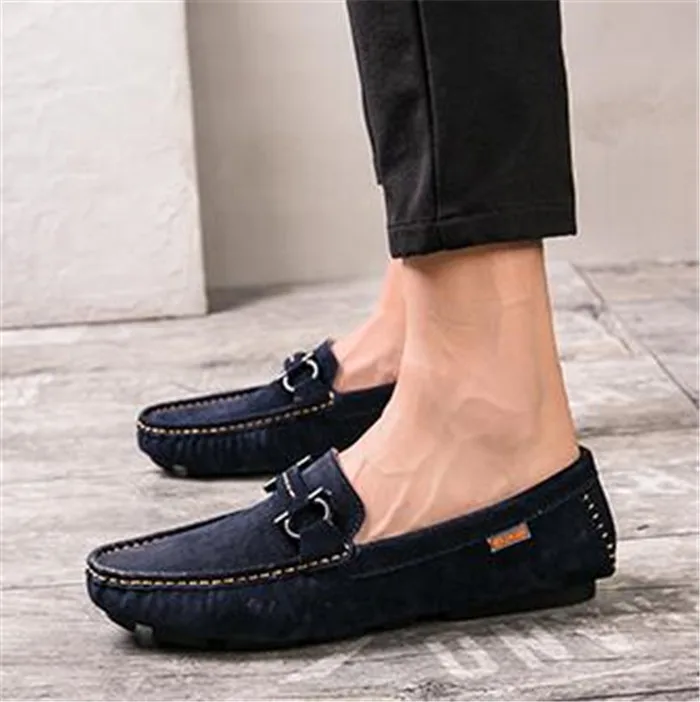 

Men's metal suede Moccasin Gommino shoes flat slip-on casual round toe loafers breathable men's driving shoes