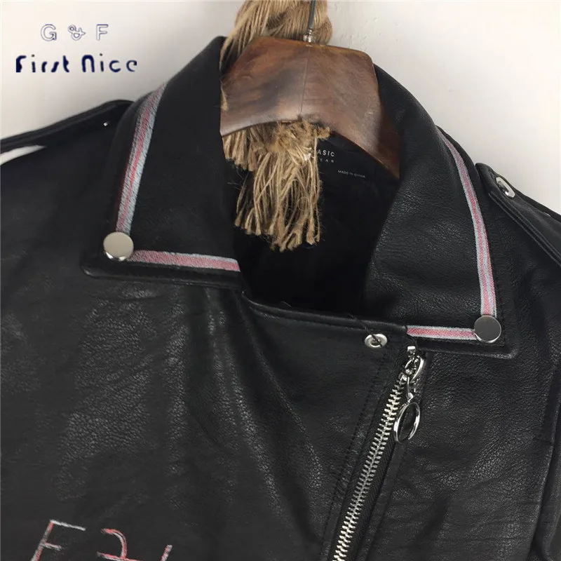 Женщин PU Куртка Бомбардировщика 2017 Весна Новая Мода Молнии Письмо Печатных Пояса