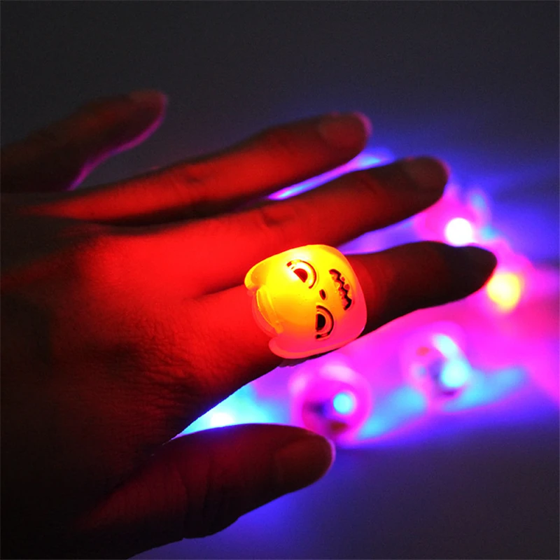 5pcs Luminous rings Ornament children's toys flash Party gifts LED Cartoon light glow in dark childs kids playing night | Дом и сад