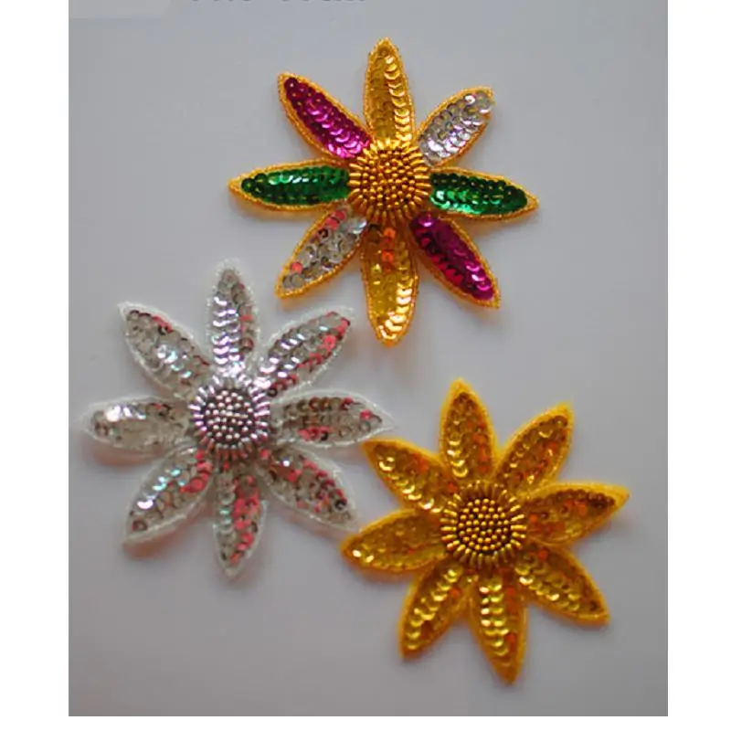 

YACKALASI 20 Pcs/Lot Gold Silver Sequined Appliques Floral Beading Hair accessory Cosplay Flower Patches 12cm*12cm