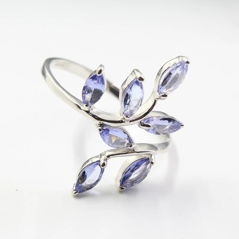 Кольцо CoLife Jewelry из серебра в форме листа с 7 натуральными VVS танзанитами размером 3 мм * 6 на основе из massif 925 стерлингового серебра.