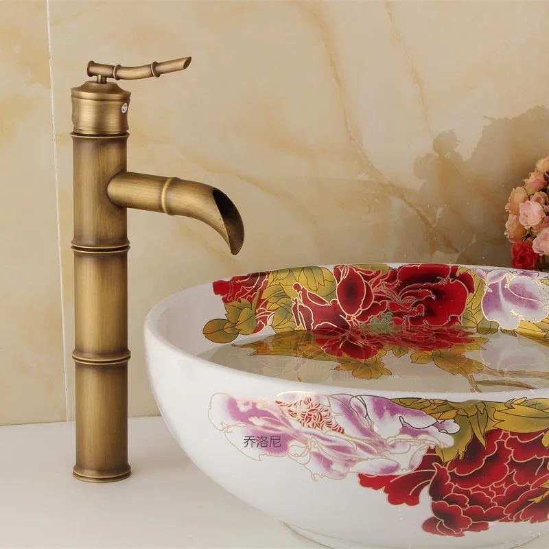 Бамбуковая изогнутая водяная насадка горячая и стандартная раковина для ванной