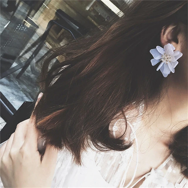 Women Jewelry Crystal White Camellia Flower Stud Earrings Fashion Personality Acrylic Petals Stereoscopic Big Oorbellen | Украшения и