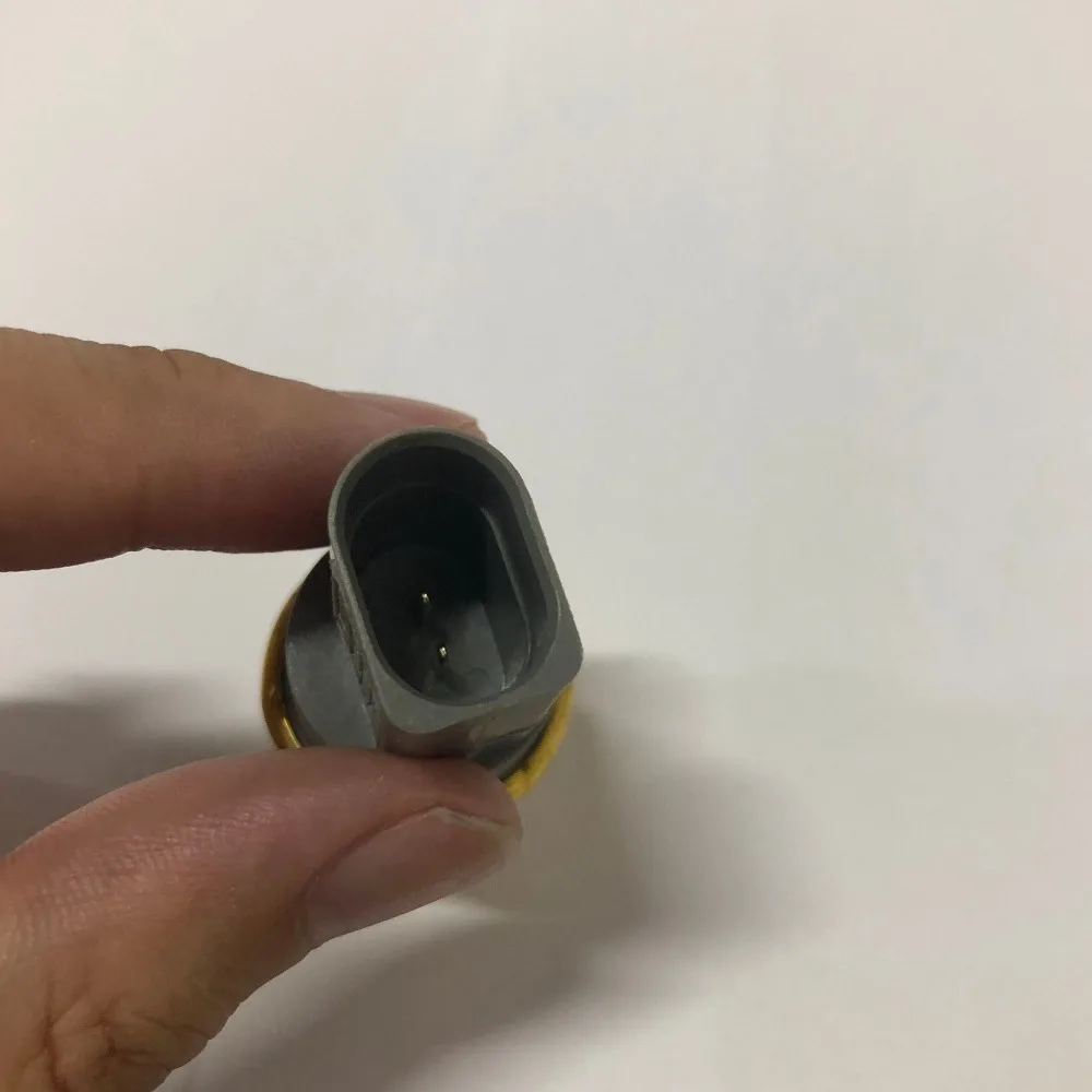 

Coolant temperature sensor For VW polo Golf Passat Bora Touareg Phaeton Jetta Sharan EOS Touran OE:06A919501A/B/95510612500