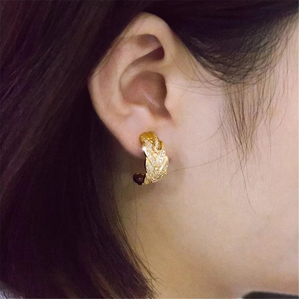 Free shipping New Delicate and Luxurious Lady's Earrings High Quality Micro-inlaid Creative Leaf/Feather Ear Jewelry | Украшения и