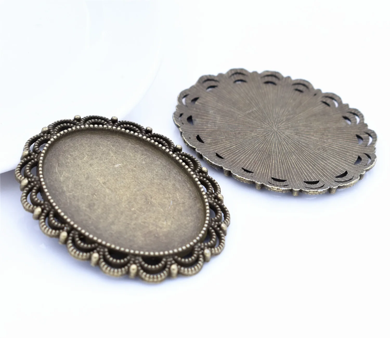 

4pcs 30x40mm Inner Size Antique Bronze Plated Simple Style Cabochon Base Cameo Setting Charms Pendant-A1-25