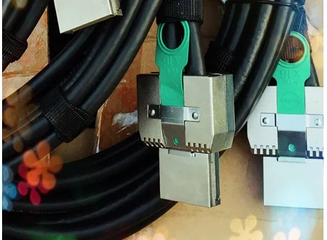 

Molex 74546-1602 PCle x 16 0.5M