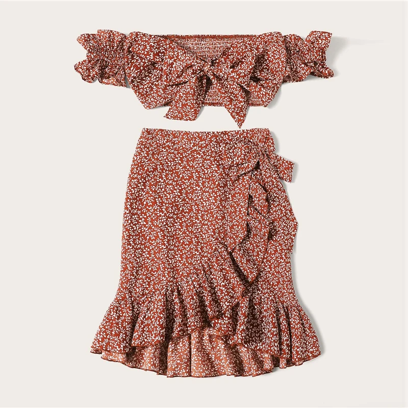 SHEIN Модный летний женский комплект из двух предметов: топ с открытыми плечами и юбка с рюшами