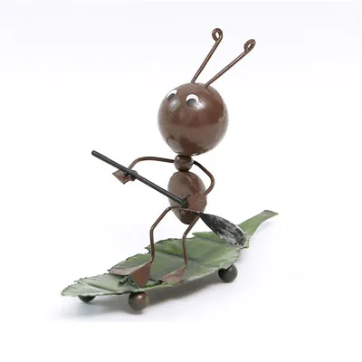 Ant paddle Творческий Утюг Ant Божья коровка миниатюрные фигурки украшения мультфильм насекомых Модель рабочего ремесла домашний декор детские игрушки подарки - Цвет: Ant paddle