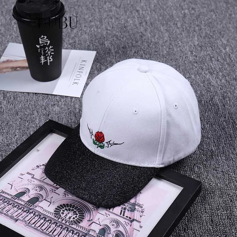 Бейсболка унисекс с цветочной вышивкой и блестками | Аксессуары для одежды