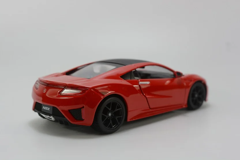 Гоночный автомобиль Maisto 1/24 Honda 2018 Acura NSX литая модель Новый в коробке|Наземный