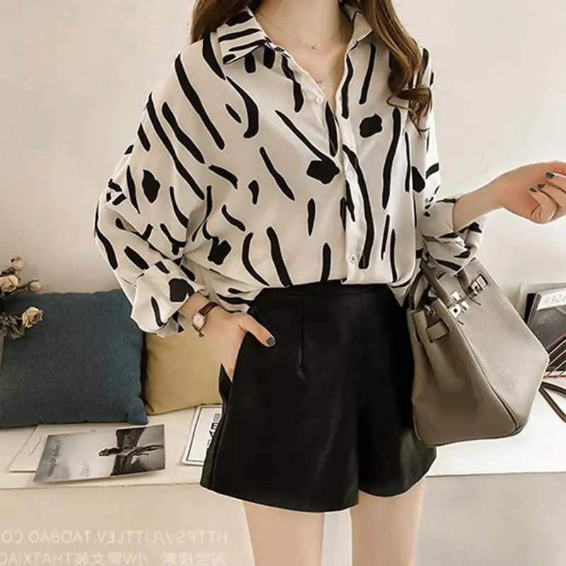 Yiwa Women Loose shirt Fashion Graffiti Printing Long Sleeve Shirt cotton fabric soft comfortable breathable |