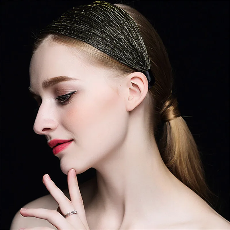 Женский обруч для волос с зубчатой головкой широкий из сетчатой ткани золотым