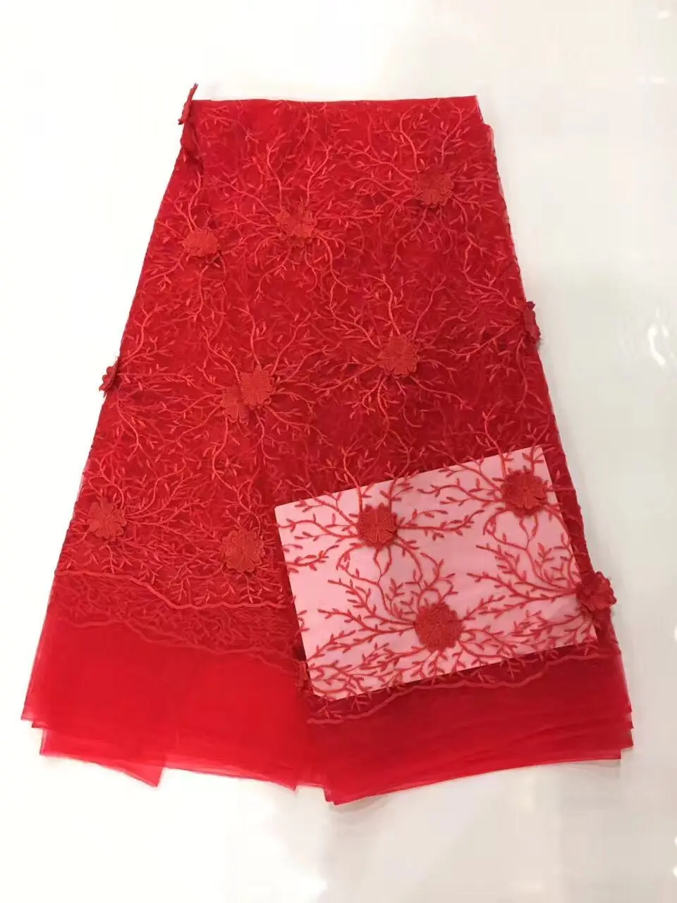 Бесплатная доставка 2017 последние цветы Вышивка Кружево Ткань S Красный
