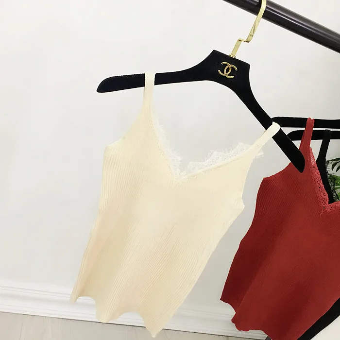 Женский трикотажный жилет с V-образным вырезом на бретельках | Женская одежда