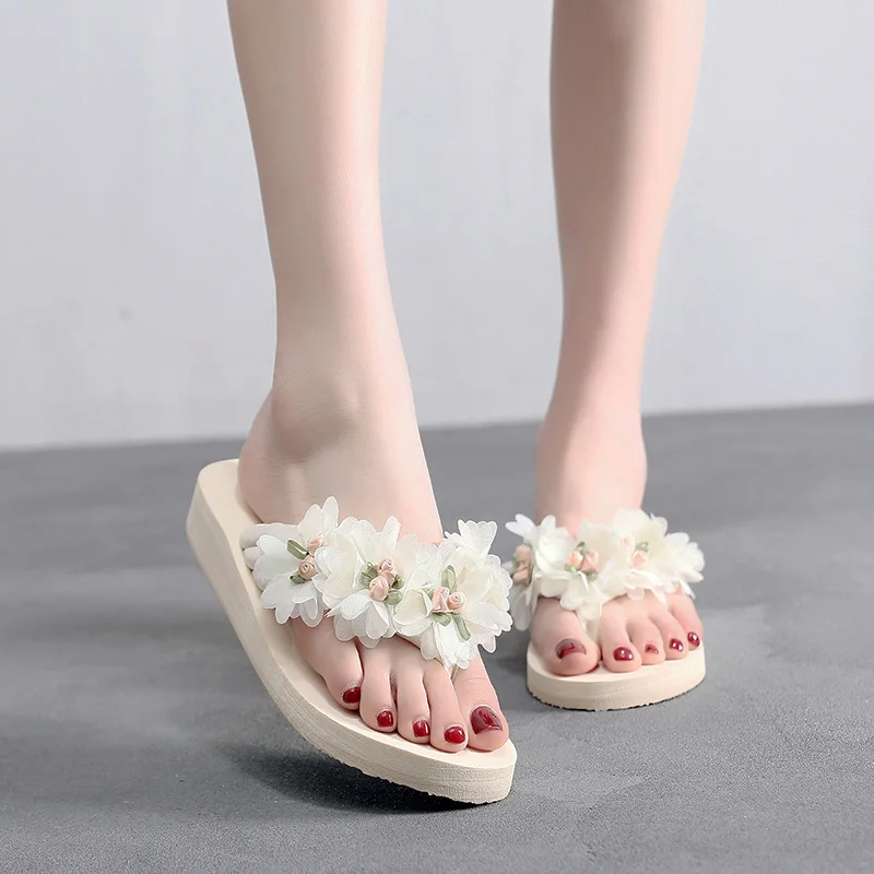 

Med Heel Slippers Cloth With Floral Sandals for Woman Ladies Summer Fresh Flip Flops Women Wedge Beach Waterproof Slippers