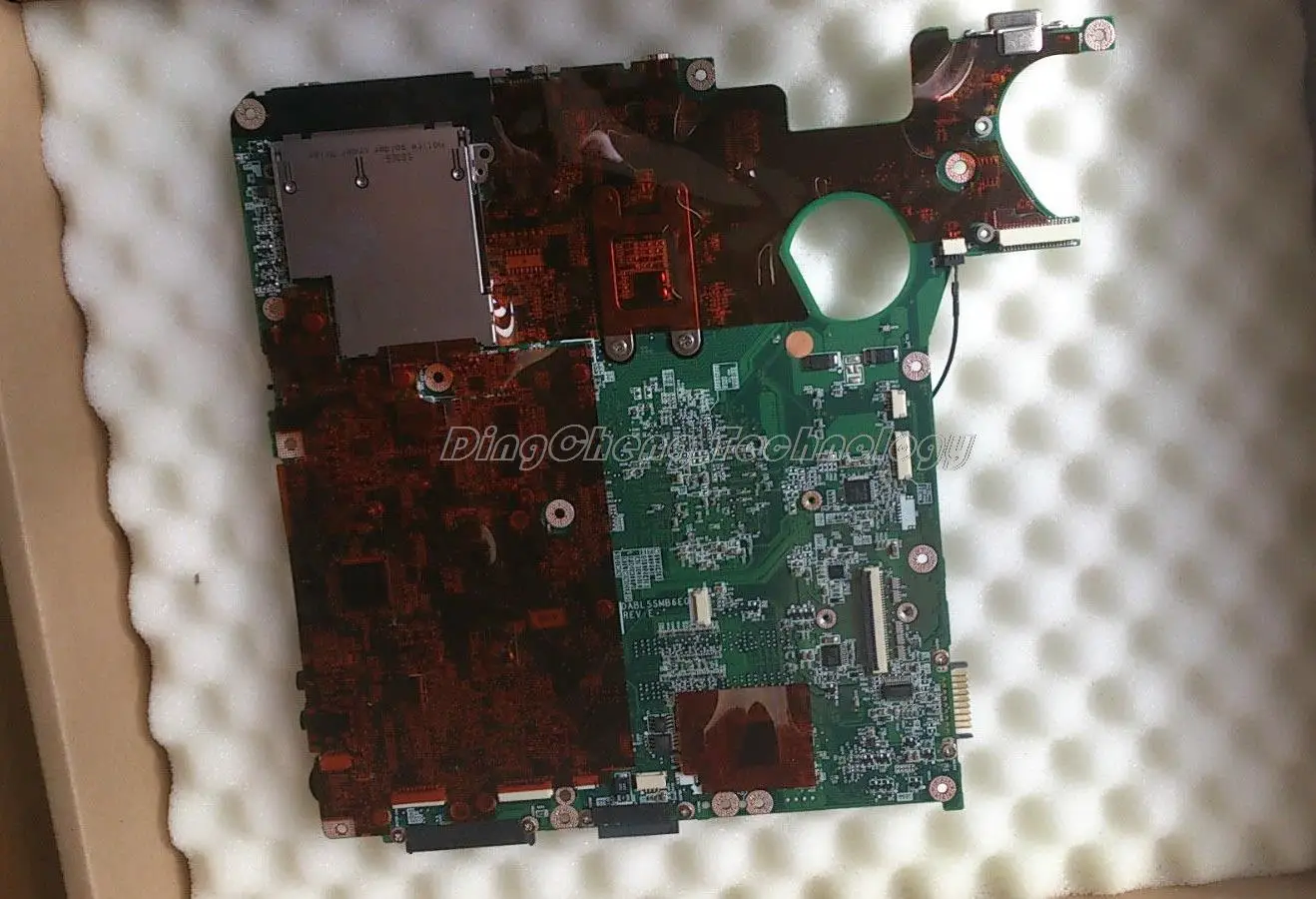 

Laptop Motherboard For Toshiba Satellite P300 P350 DABL5SMB6E0 A000032270 PM965 DDR2 Mainboard