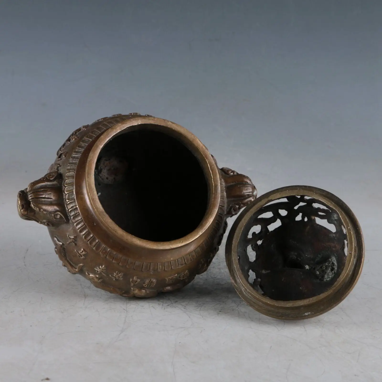 

Collection Chinese Old Antiques MING XUANDE Brass Lion Chinese 12 Zodiac Animals Incense Burner Censer Exquisite Small Statues