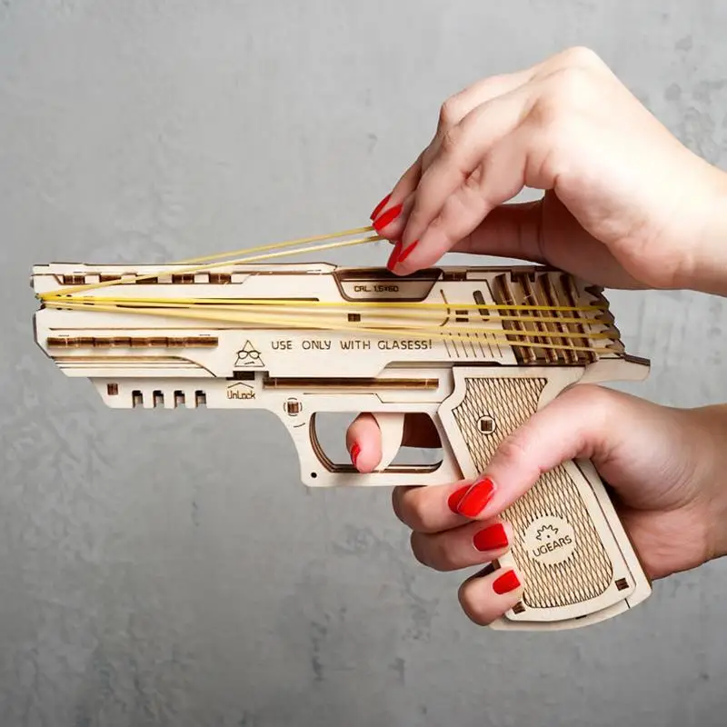 Машина по дереву модель передачи оружия симулятор пистолет с резиновой лентой