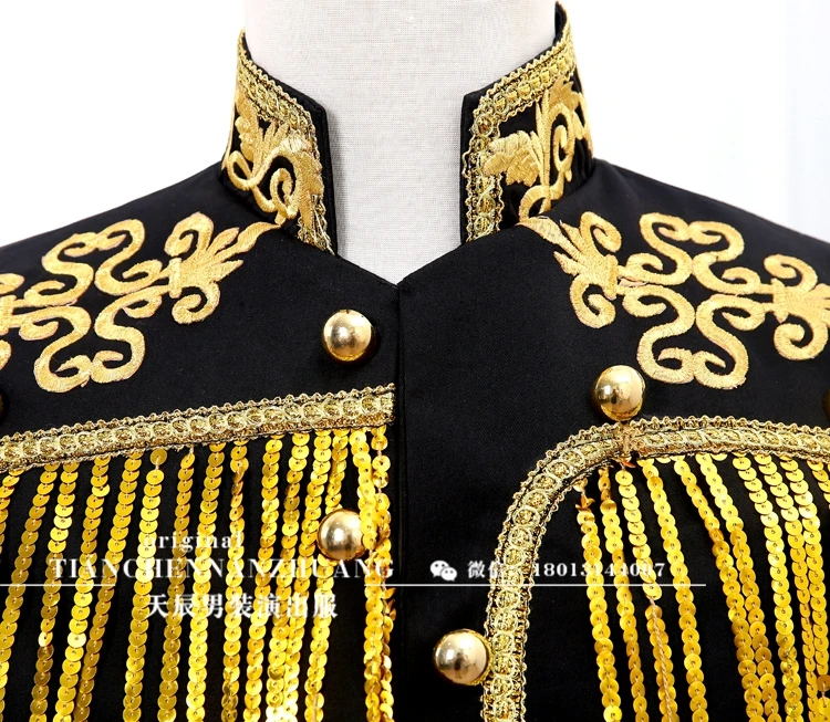 Мужская певица бар dj host ds сценическая атмосфера представление ночной рынок