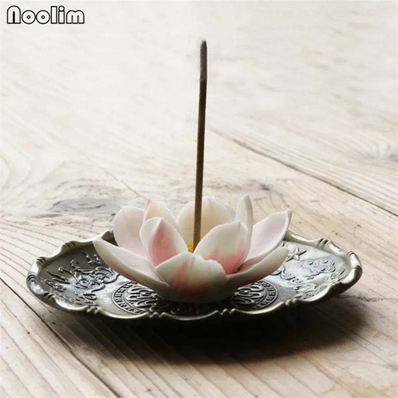 Ceramic Antique Lotus Incense Burner with Copper Incense Base Incense Stick Holder Aromatherapy Censer Home Teahouse Decor - Цвет: B