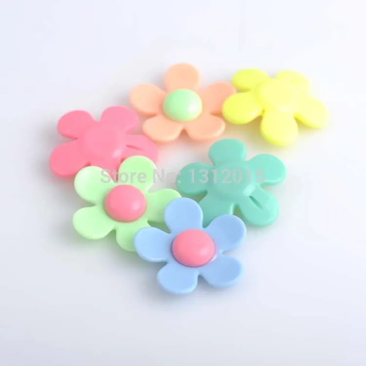 Оптовая продажа акриловые бусины счастливого цвета с отверстиями Цветочные