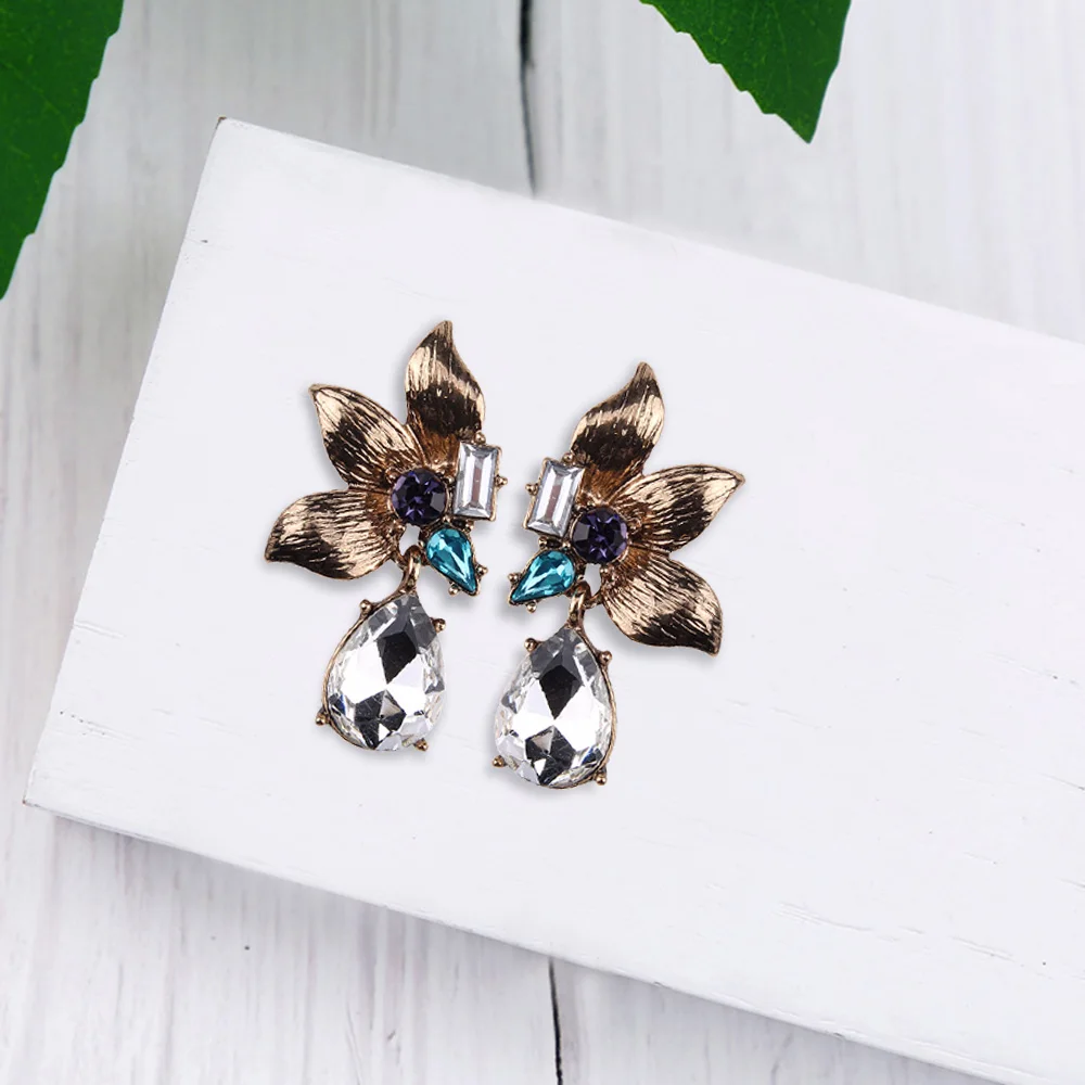 QOOKOO I Metal Leaves Earrings Clear Crystal Flower Pendant Earing Waterdrop Alloy Statement Vintage Short Dangle Women | Украшения и