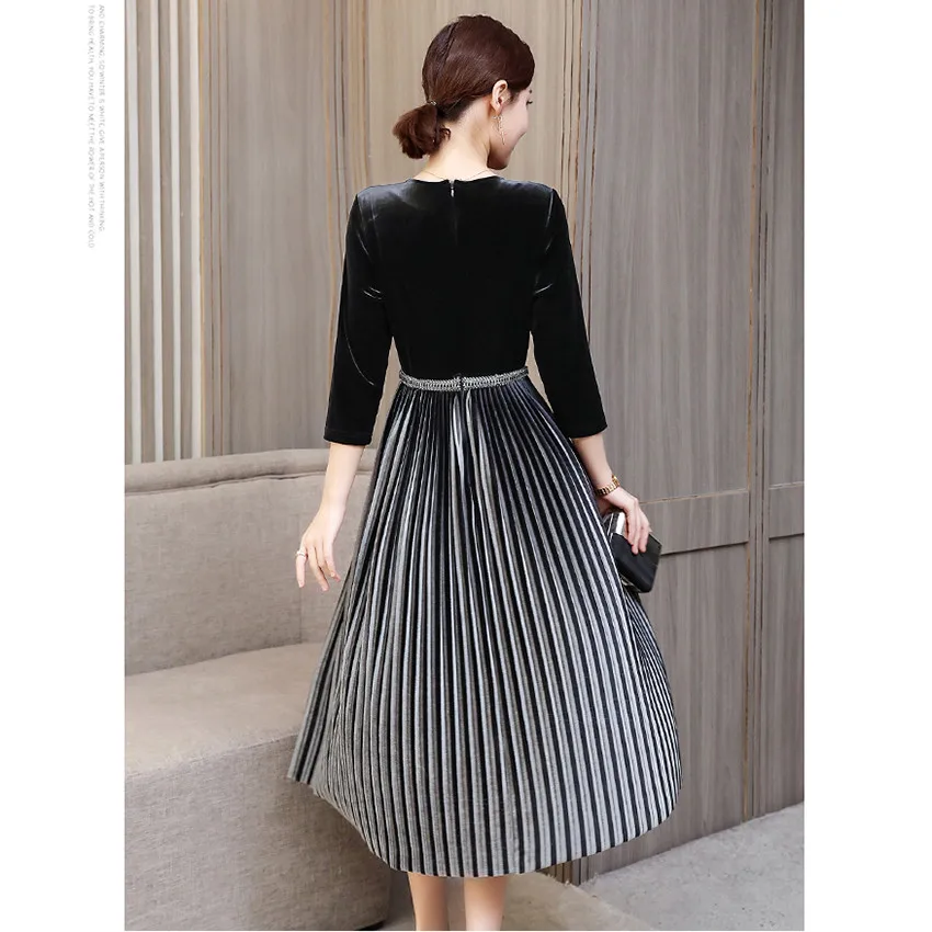 4XL Plus Size Dresss Women V-Neck Vintage Dress High Quality Fashion 2020 Ladies Black Velvet Pleated Midi-Calf Robe Femme | Женская
