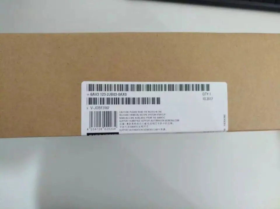 6AV2123-2JB03-0AX0 6AV2 123-2JB03-0AX0 KTP900 SIMATIC сенсорная панель новая оригинальная и быстрая |