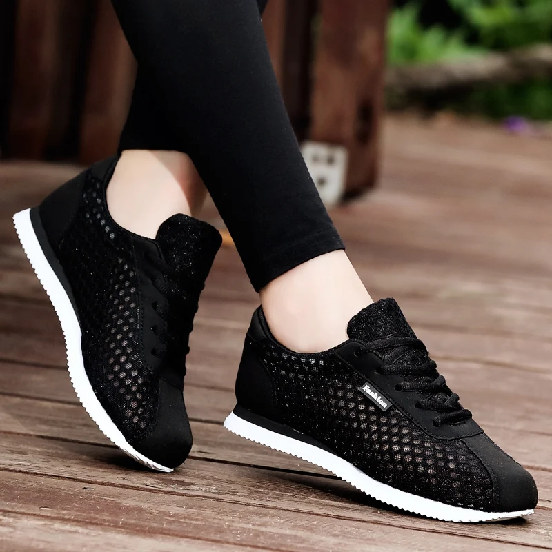 Черный Лидер продаж; tenis feminino; коллекция года; брендовая мягкая спортивная обувь; светильник; женская обувь для тенниса; женские устойчивые кроссовки для ходьбы; недорогие кроссовки - Цвет: Черный