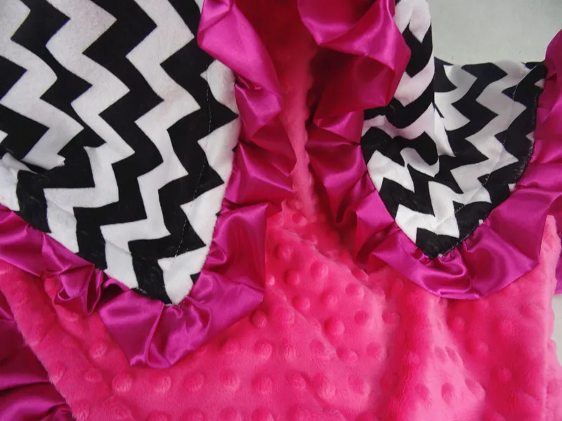 Baby Blanket Black Chevron Minky With Hot Pink Dots Minkee Satin Ruffled | Мать и ребенок