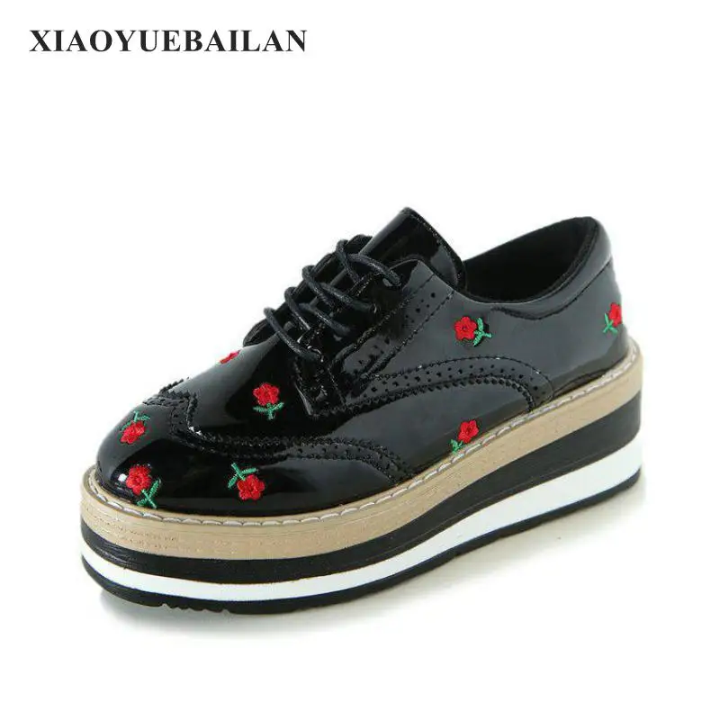 2017 г. Весенняя модная повседневная обувь с вышивкой на плоской подошве круглым