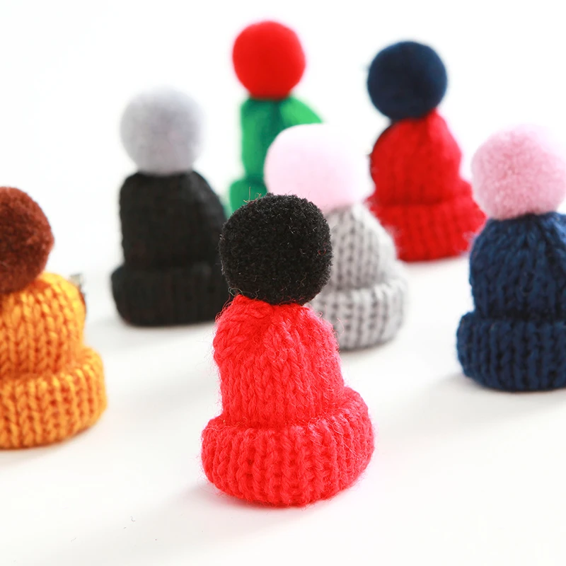 Fashion Brooches Women Cute Mini Knitted Hairball Hat Brooch Sweater Pins Badge Collar Clothes Accessories Creative Hats | Украшения и