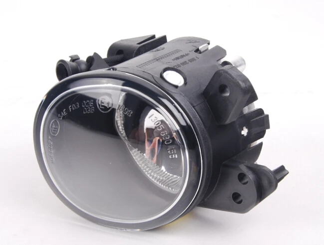 

Fog Light Left Side without Light Bulb Included For Mercedes C230 C350 ML320 2518200756