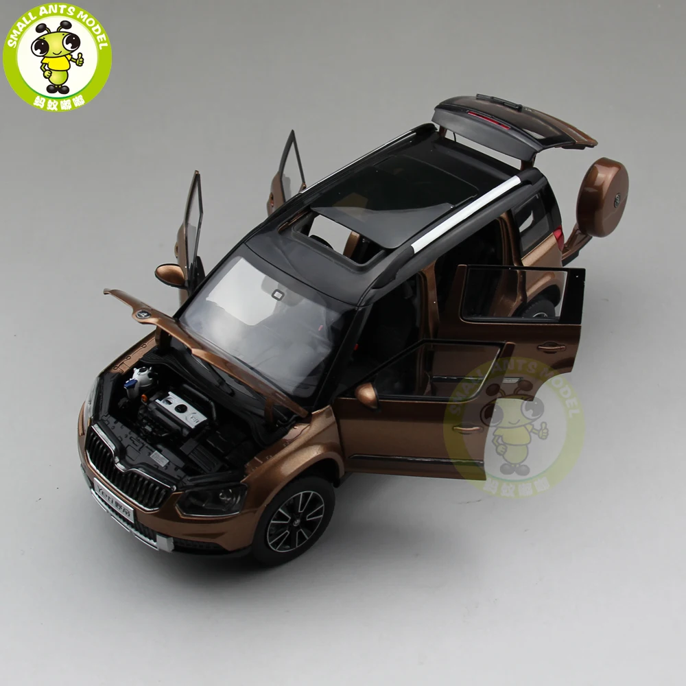 1/18 Skoda Yeti SUV литая модель металлическая модель автомобиля SUV подарок коллекция хобби коричневый