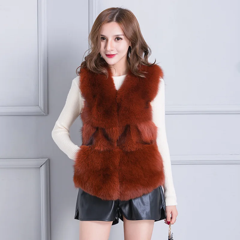 Женский короткий жилет из натурального меха лисы с V-образным вырезом | Женская