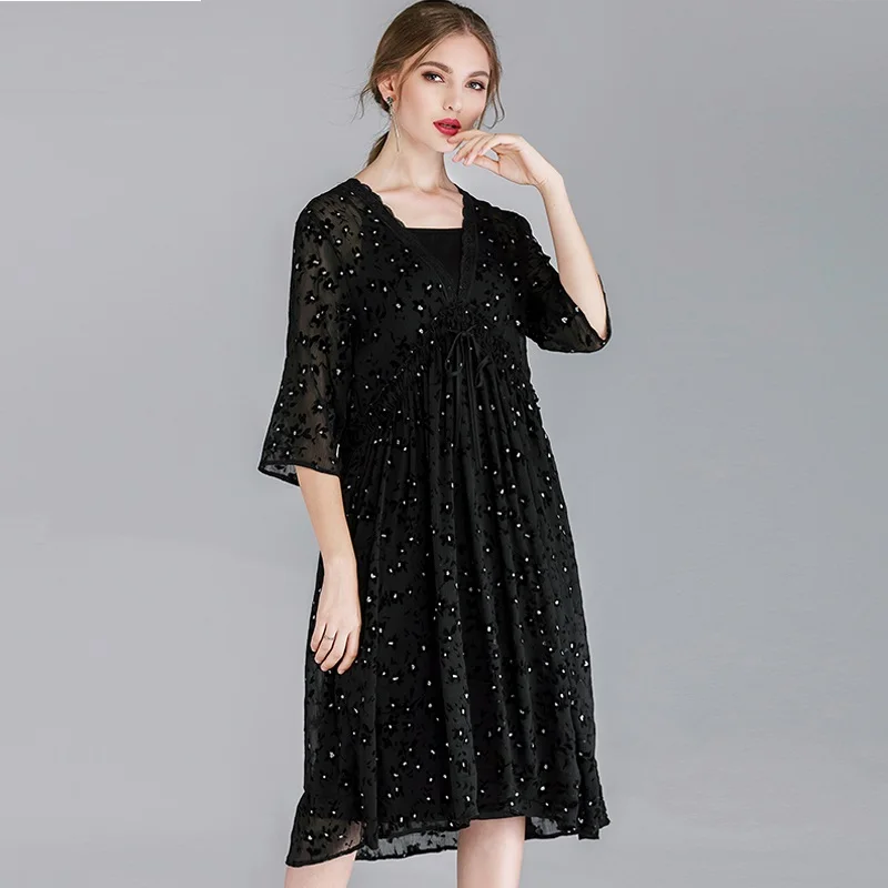 Женское шифоновое платье в горошек свободное средней длины с завязками стиле