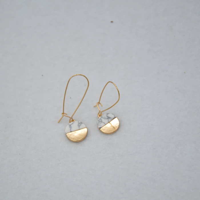 Серьги-подвески женские полукруглые из искусственного мрамора | Украшения и