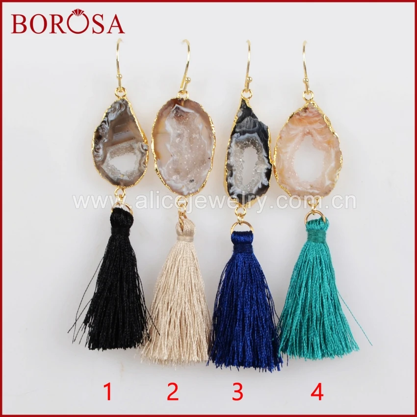 Серьги с кисточками BOROSA золотистого цвета натуральным кусочком радуги