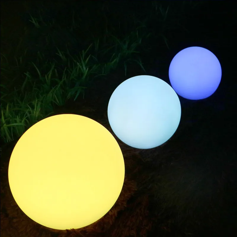 للبيع كرة شمسية ضوء RGB الملونة LED كرة طافية مضيئة السباحة مصباح حوض كروي في الهواء الطلق مصباح حديقة مع التحكم عن بعد