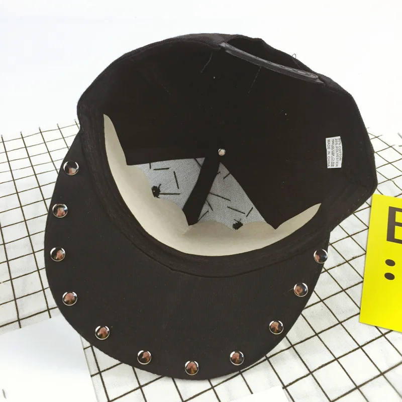 Новые шапки snapback новый дизайн золотые шипы заклепки в форме крыльев хип хоп