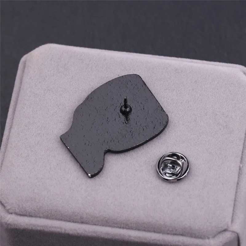 Оптовая продажа 10 шт./лот мягкая эмалированная брошь на булавке из туалетной