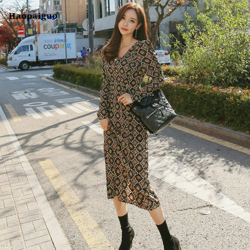 

Plus Size Straight Dress 2018 Women Autumn Print Long Sleeve V-neck Mid-calf Casual Boho Dress Vintage Indie Folk Dresses Ladies